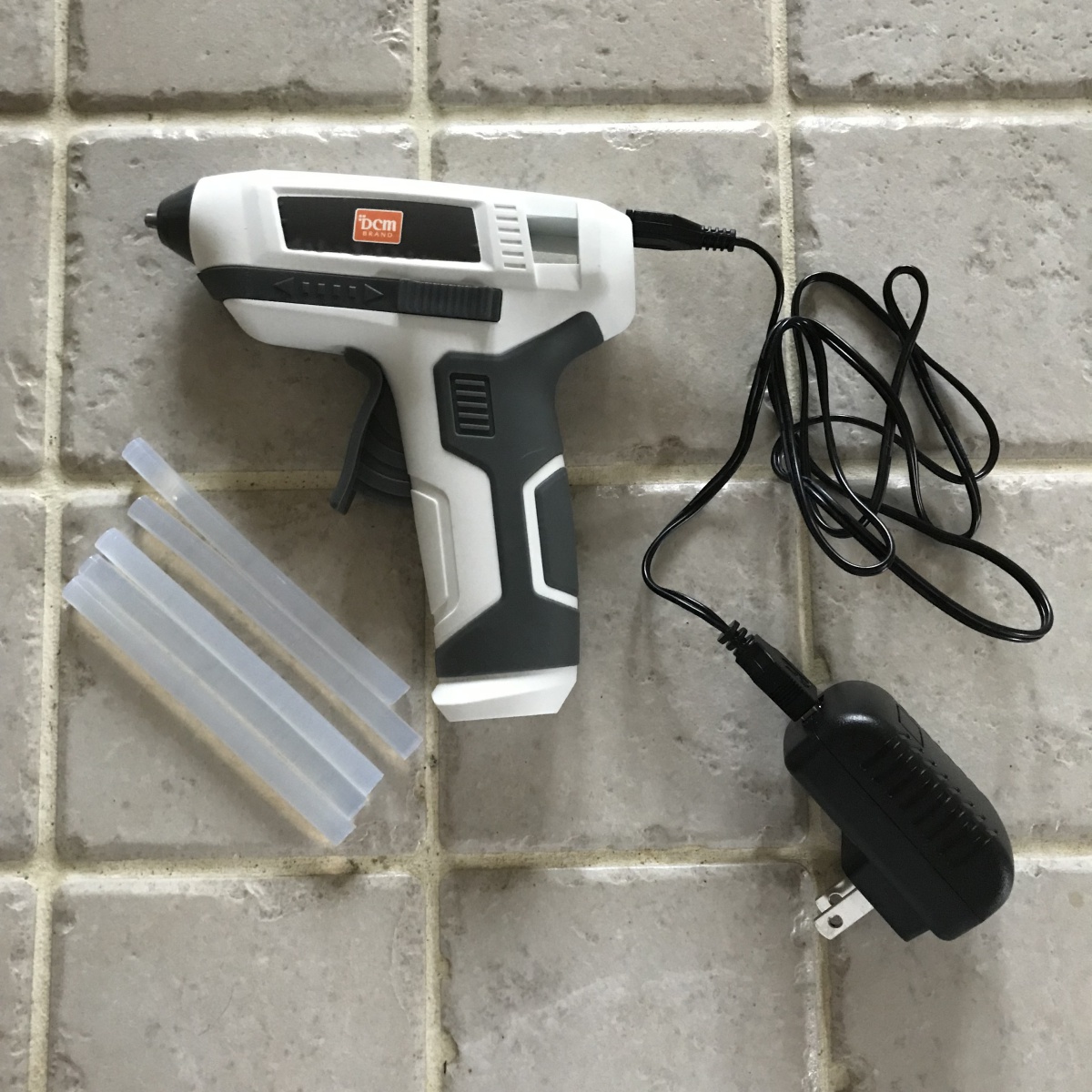 DCM　充電式グルーガン