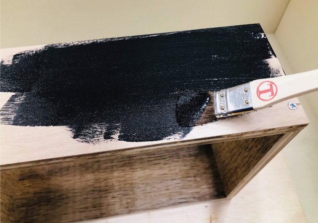 フレームを塗装する