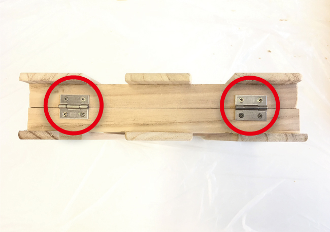 蝶番を取り付ける