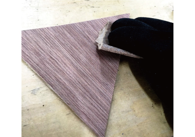 やすり掛けをする