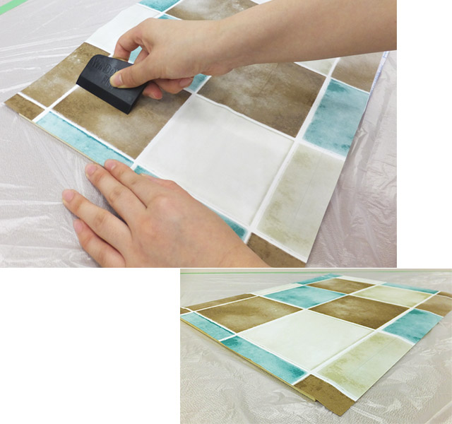 ヘラやローラーでしっかり圧着