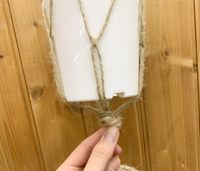 すべて結んたら８本まとめて結ぶ