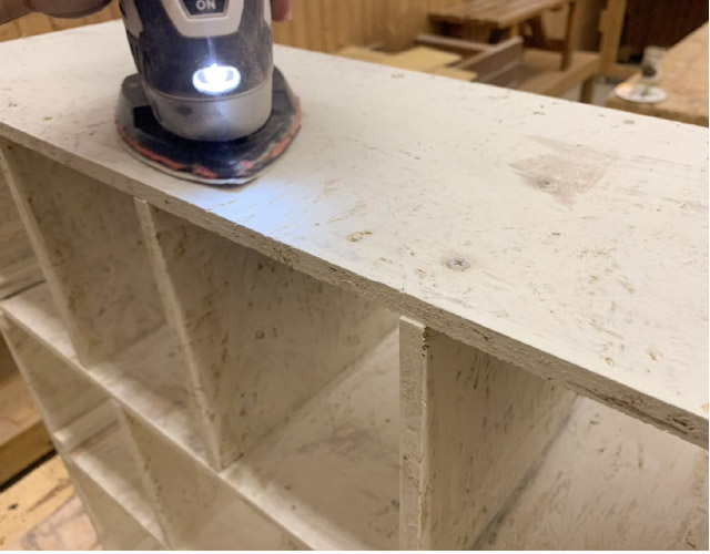 乾いたら軽く研磨をかける