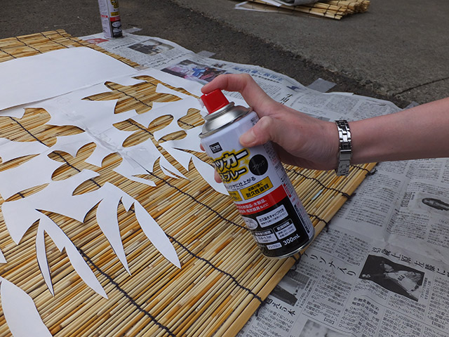 スプレーで着色