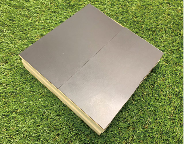 マグネットシートを貼り付け