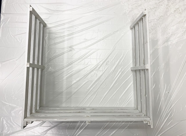 上段のすのこも同様に接着