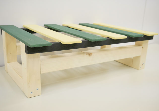 補強材を取り付ける