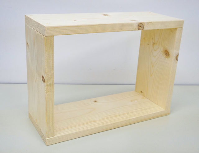 ロの字の木枠組み立て