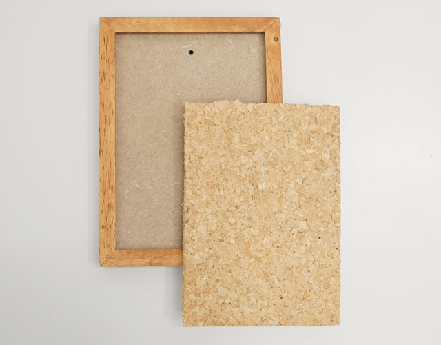 コルクシートをカット