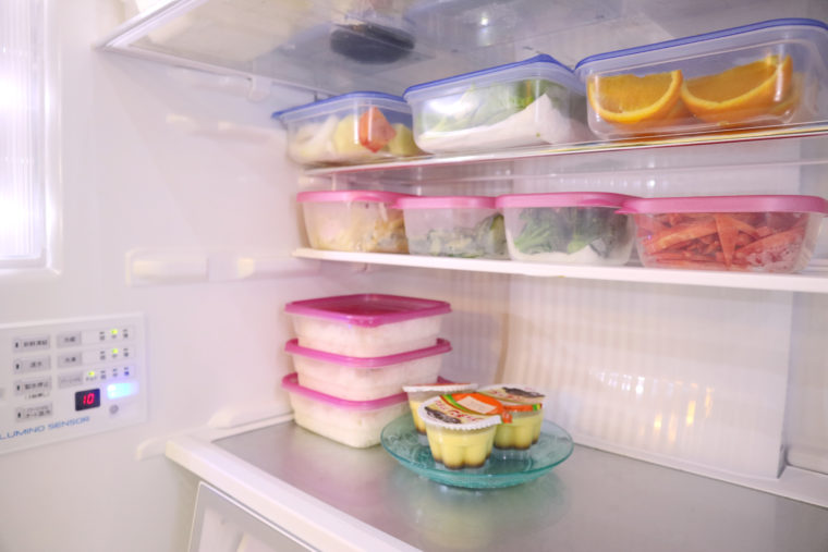 食材は、前後よりも、横並びに配置。