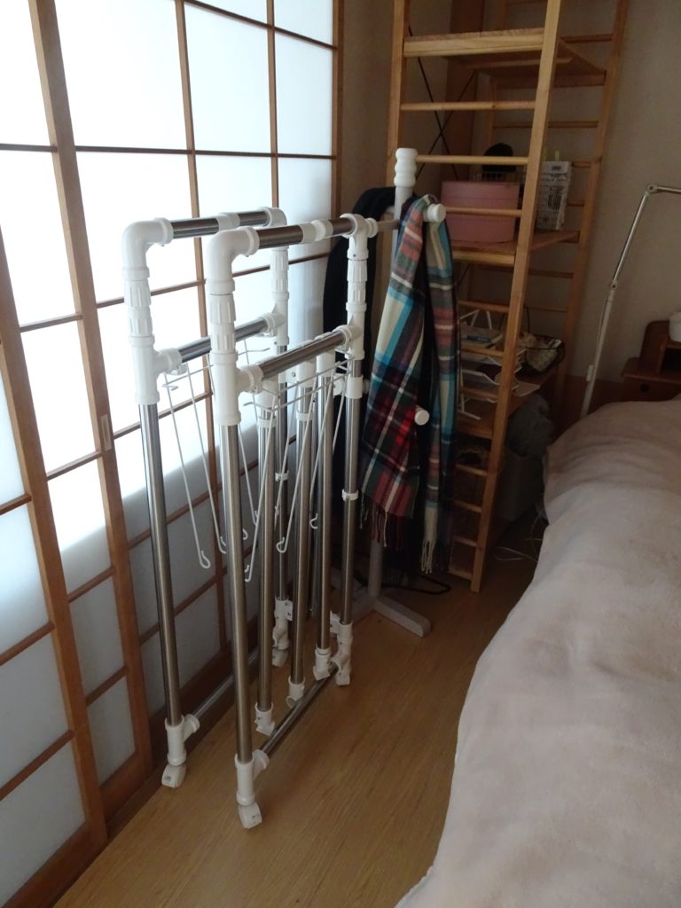 バスタオルも布団も干せちゃう ステンレス室内干し 主婦モニターの品評会 気になる商品をお試し 主婦モニターの品評会 連載 コラム くらしメイド dcm バスタオルも布団も干せちゃう ステンレス室内干し 主婦モニターの品評会 気になる商品をお試し 主婦モニターの品評会 連載 コラム くらしメイド dcm