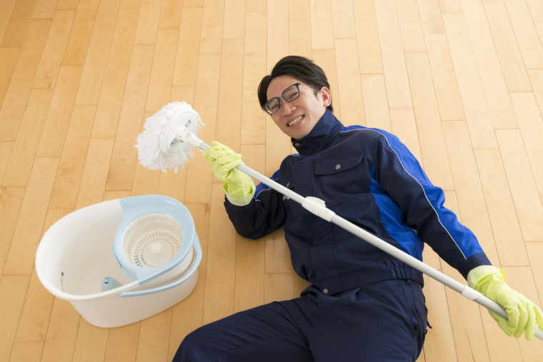 DCMブランド【回転モップ】お掃除グッズ辛口判定！芸人サトミツ VS DCM対決 ｜ どきどきA級判定 ｜ 連載 ｜ コラム - くらしメイド ｜  ＤＣＭ