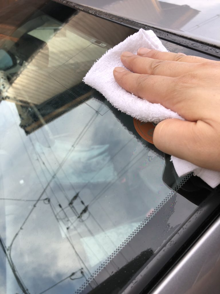 クルマのwaxがこんなに簡単でいいの スプレー式wax 主婦モニターの品評会 連載 コラム くらしメイド ｄｃｍ