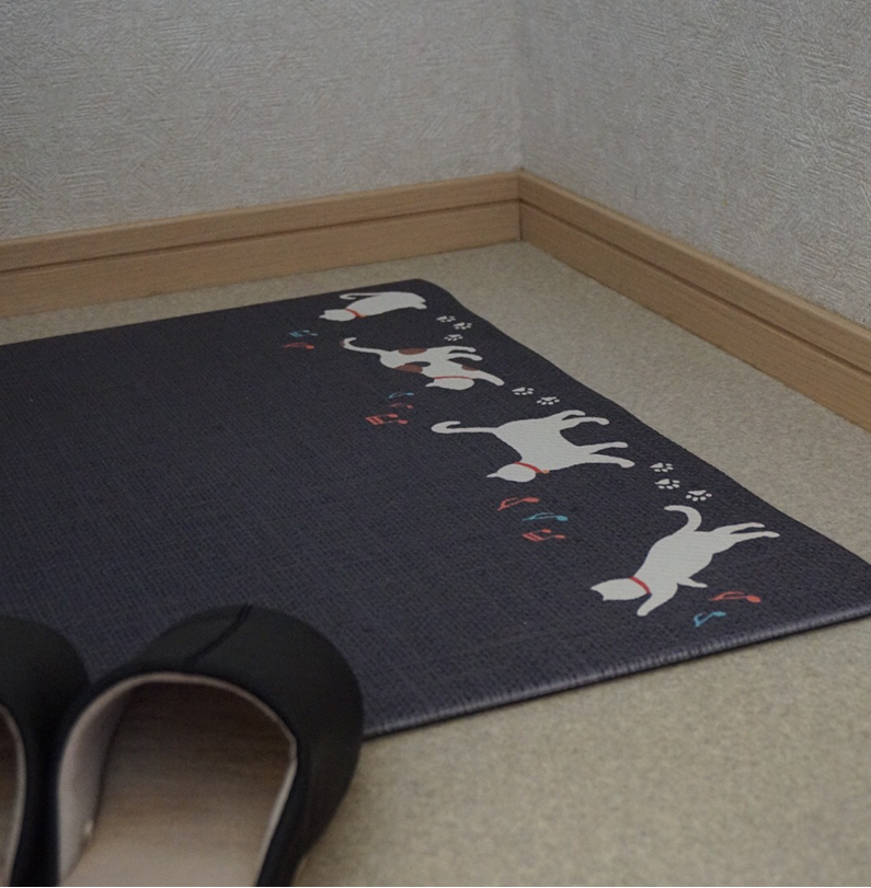 お手入れ簡単 フワフワ感が心地いい 拭けるトイレマット 主婦モニターの品評会 連載 コラム くらしメイド ｄｃｍ