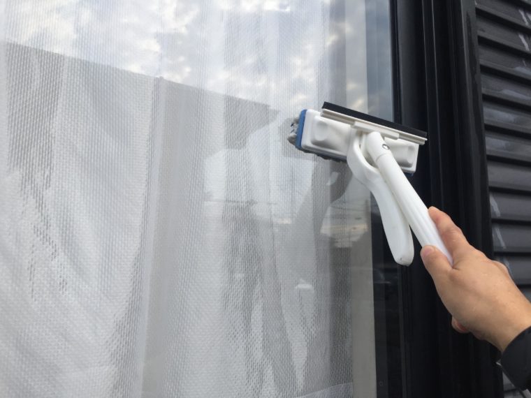 ベランダ 雨戸 フェンス 窓掃除は夏から秋にかけてがベスト Do Create My Style 連載 コラム くらしメイド dcm ベランダ 雨戸 フェンス 窓掃除は夏から秋にかけてがベスト Do Create My Style 連載 コラム くらしメイド dcm
