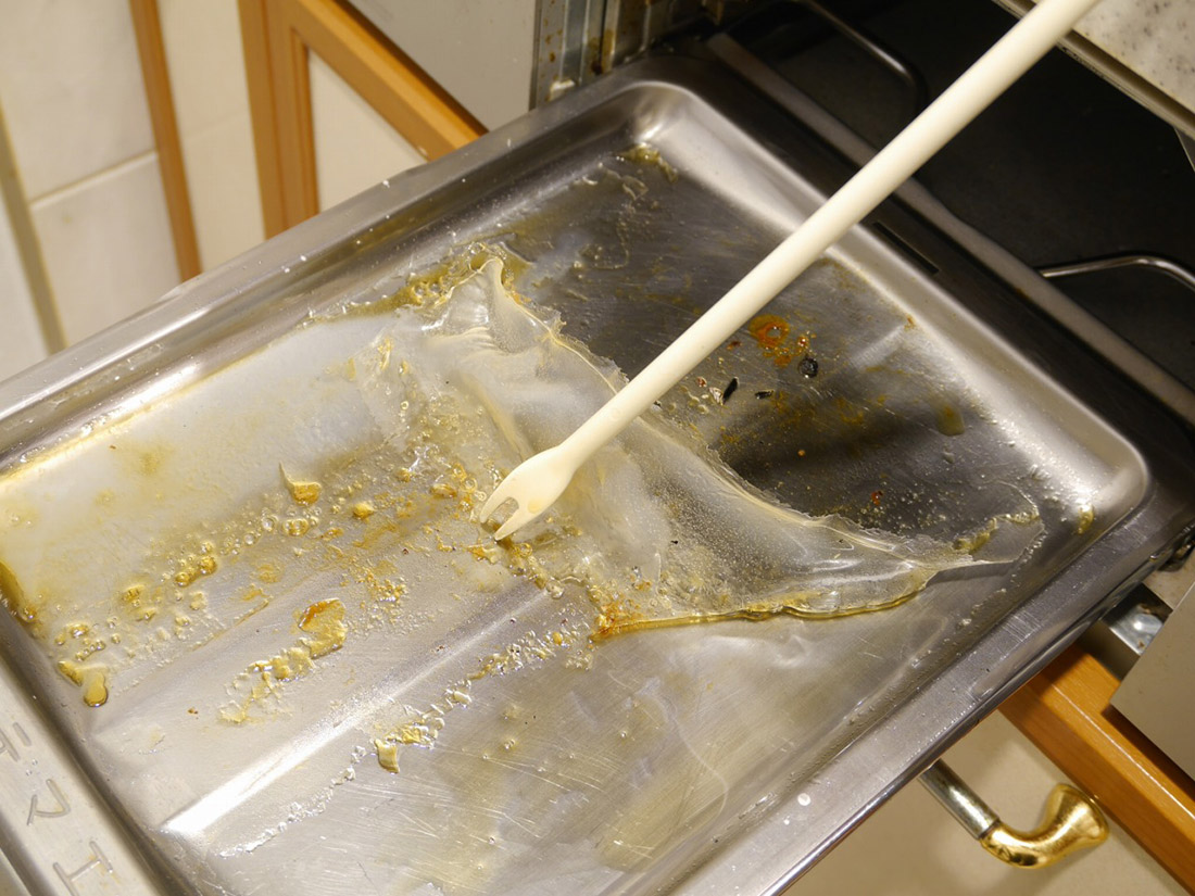 焼き上がり時点での片栗粉水はサラサラ。