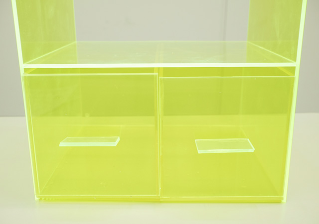 引き出しを入れる