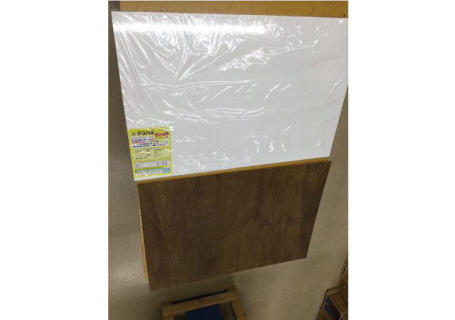 ホワイトボード、ヤスリ掛け、塗装