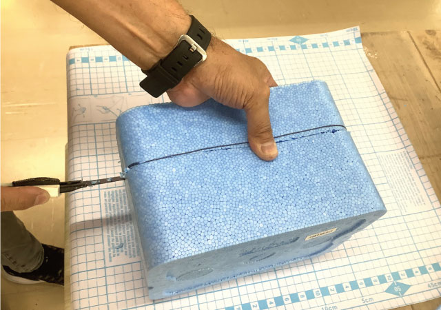 線に沿ってカット