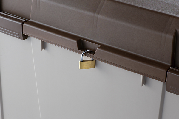 市販のカギもつけられます（105L）