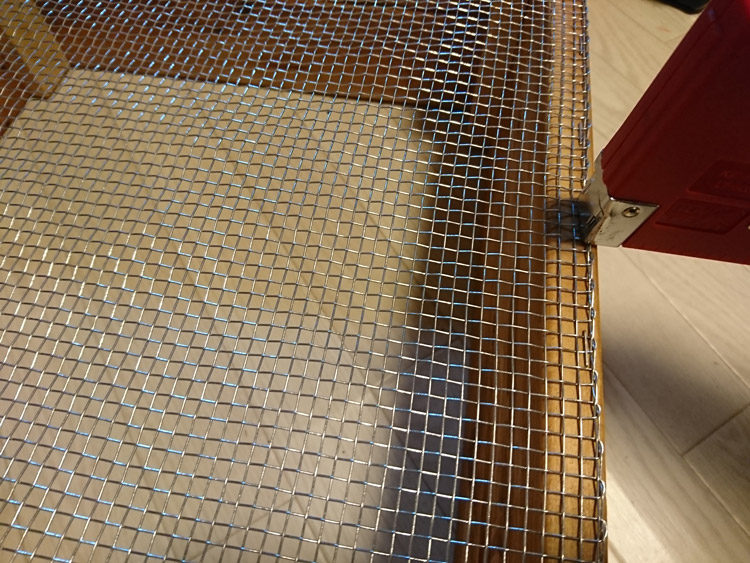 底面に工作ネット