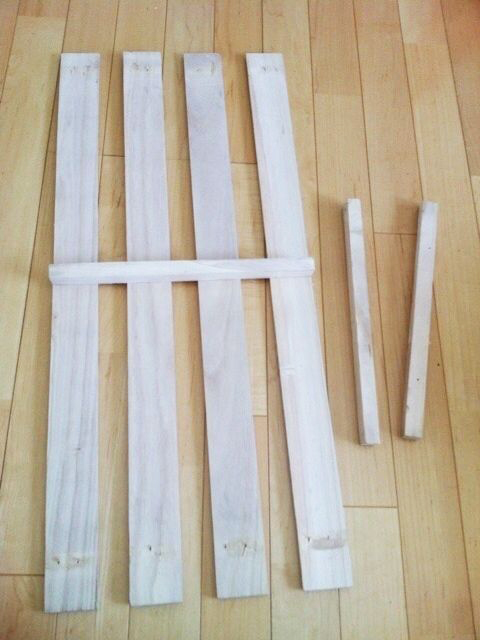 底になるすのこ