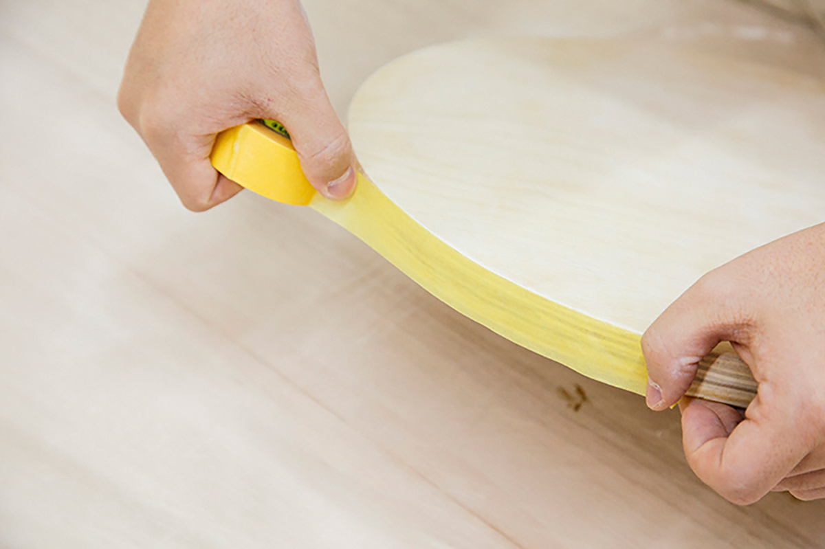 マスキングテープを貼る