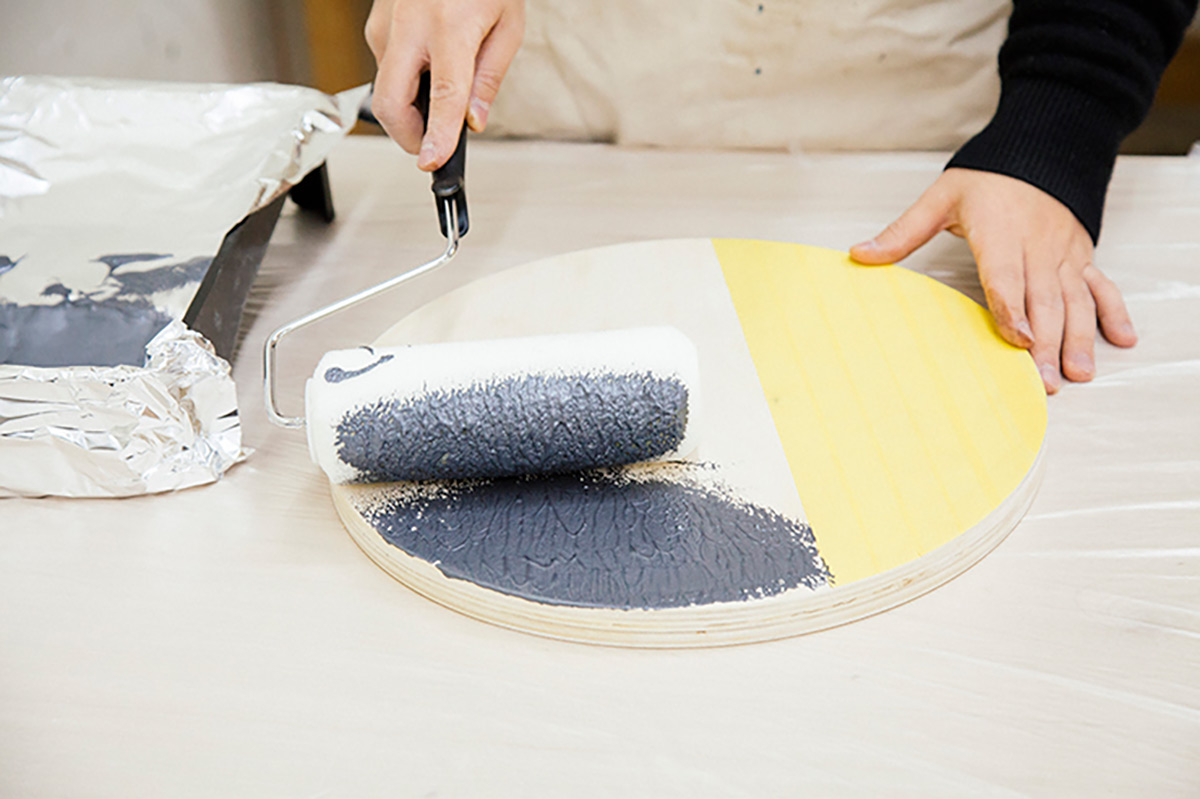 ローラーを使ってペイント