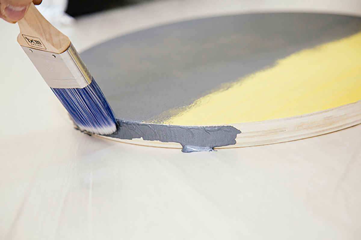 ペイントブラシで塗る