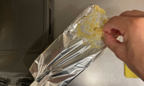 おろし器にアルミホイル