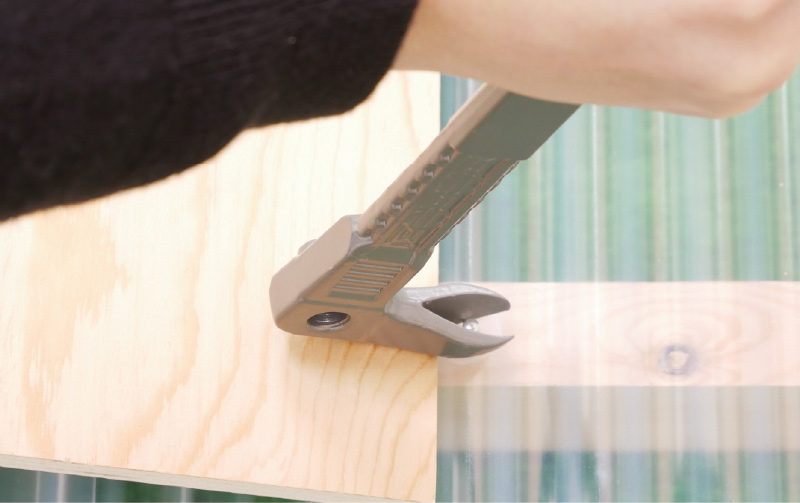 古い波板の取り外し方