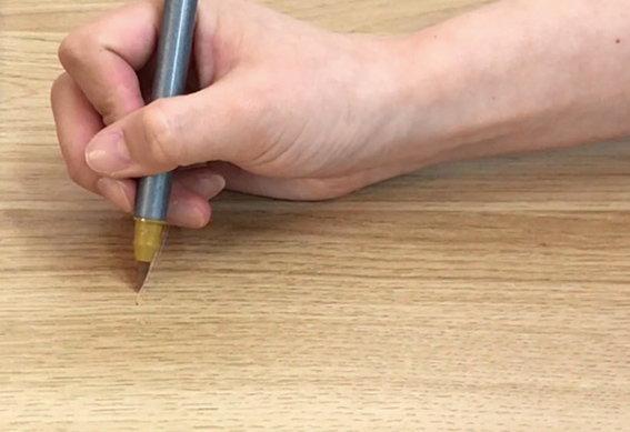 ペンタイプの補修材（1）