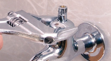 ハンドル下からの水もれ