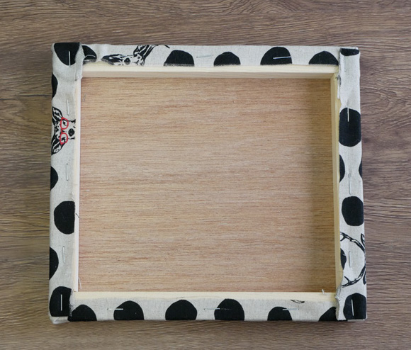 4隅の布を折り込む