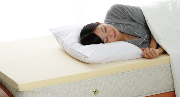 ＤＣＭ 快眠マットレス　高反発・低反発