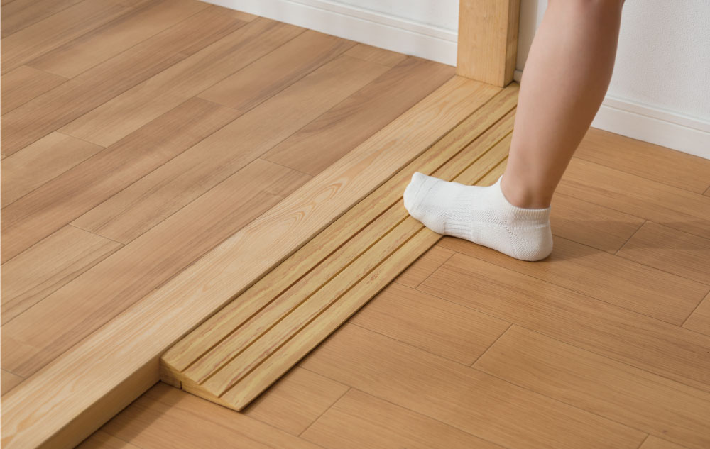 つまさきをガード