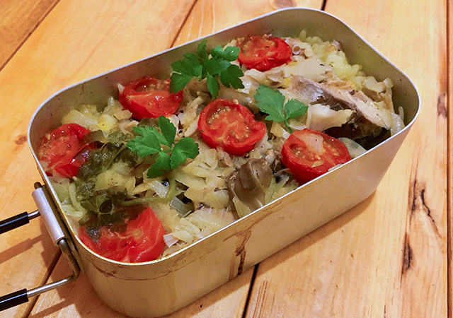 防災備蓄で作るサバ缶パエリア