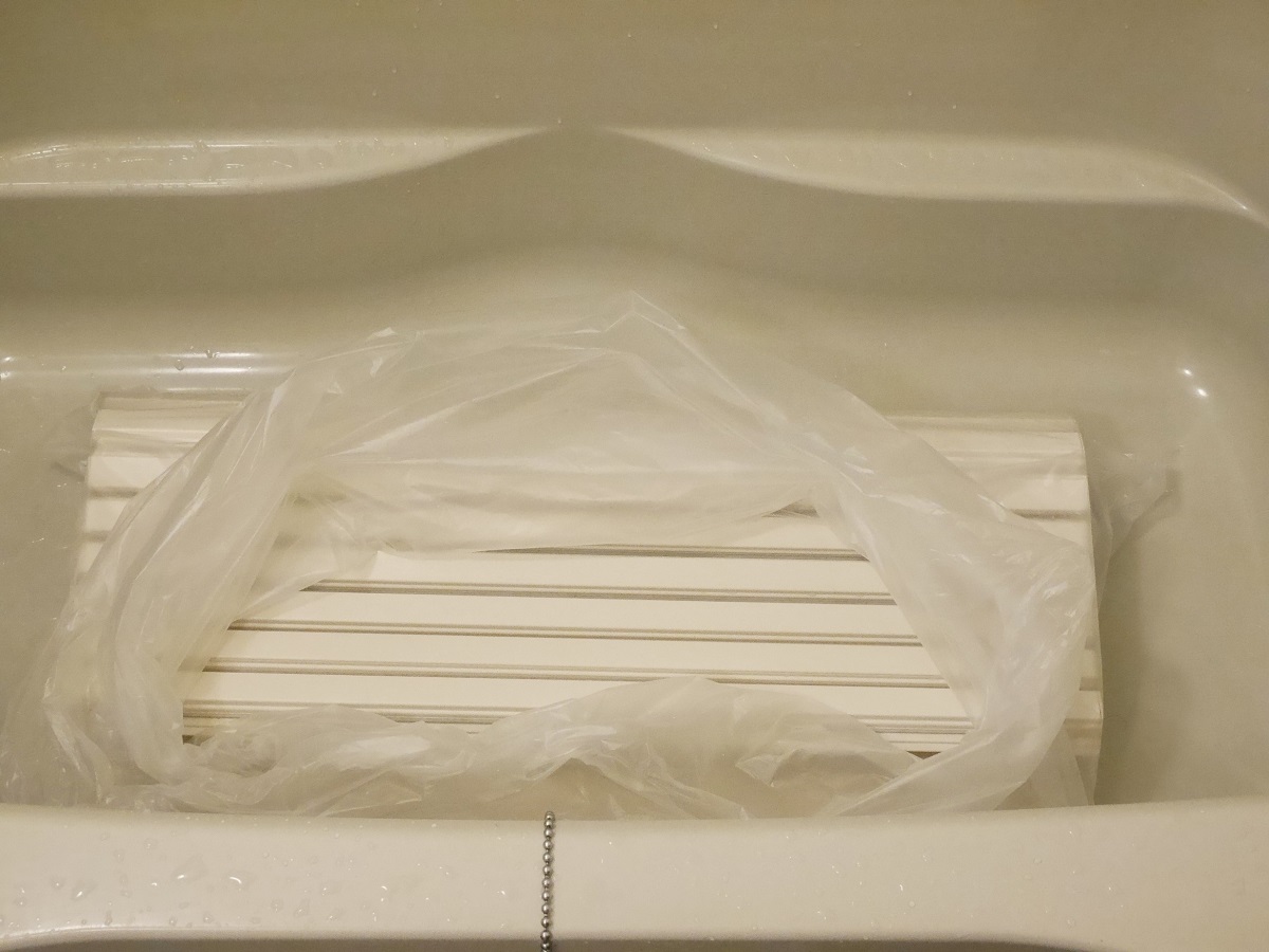 お風呂のフタのカビをラクに取る 家事の裏ワザ 連載 コラム くらしメイド ｄｃｍ
