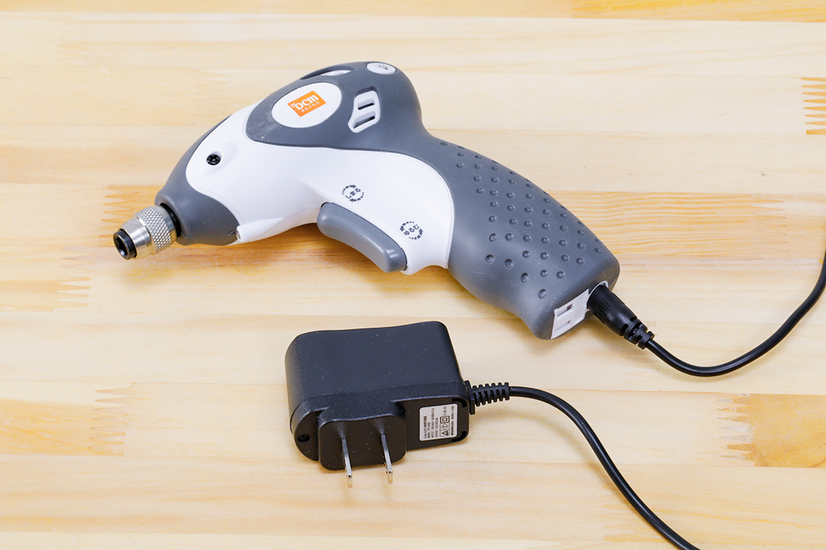 充電式で手軽に使える電動ドリルドライバー ｜ DCM_とよた真帆のDIYチャンネル！ ｜ 連載 ｜ コラム - くらしメイド ｜ ＤＣＭ